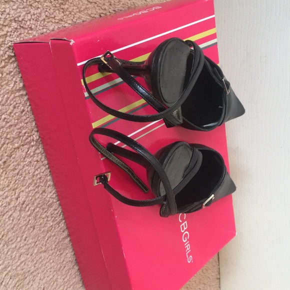 BCBGirls open back black pumps - Picture 3 of 3